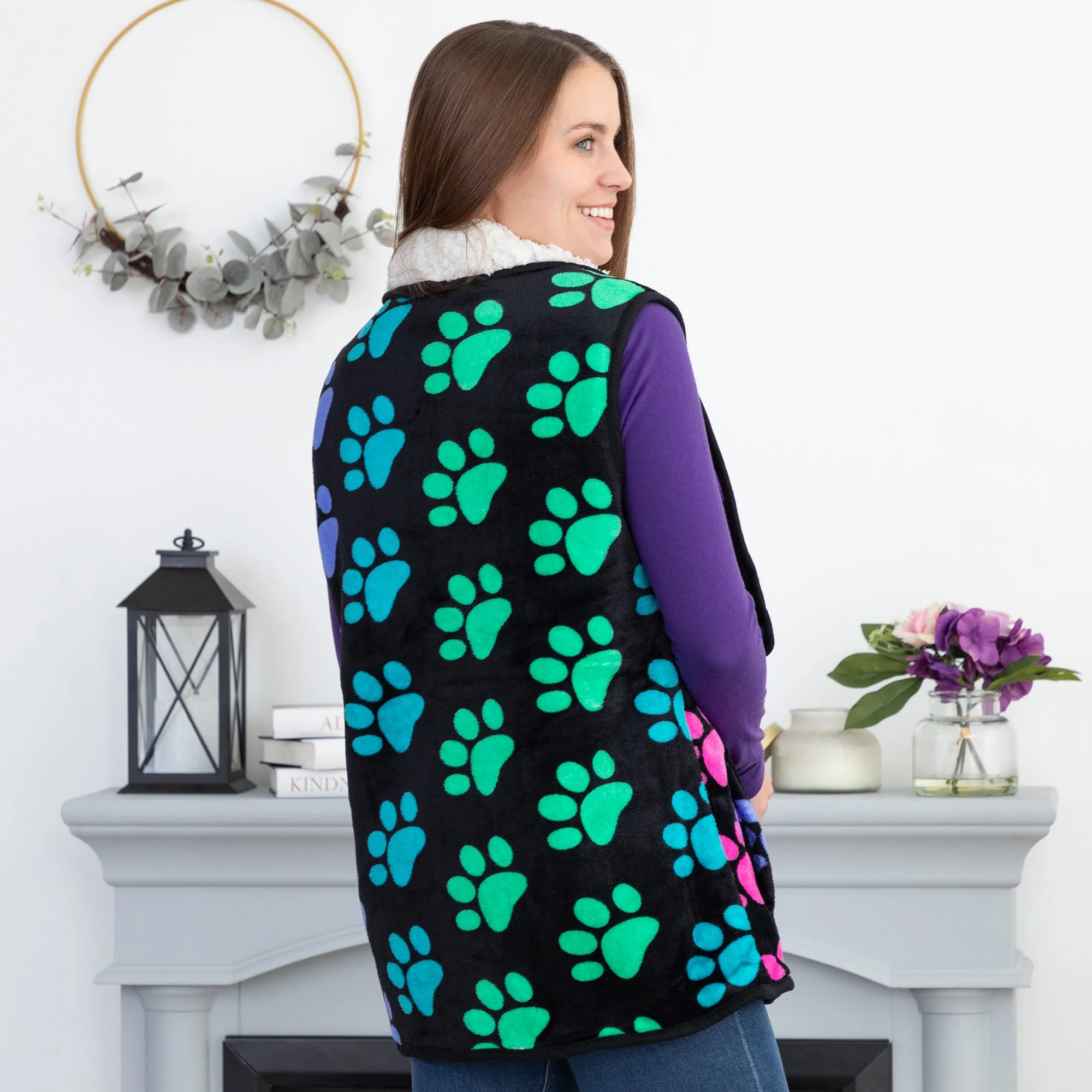 Paw Print Plush Sherpa Fleece-Lined Vest - Image 13