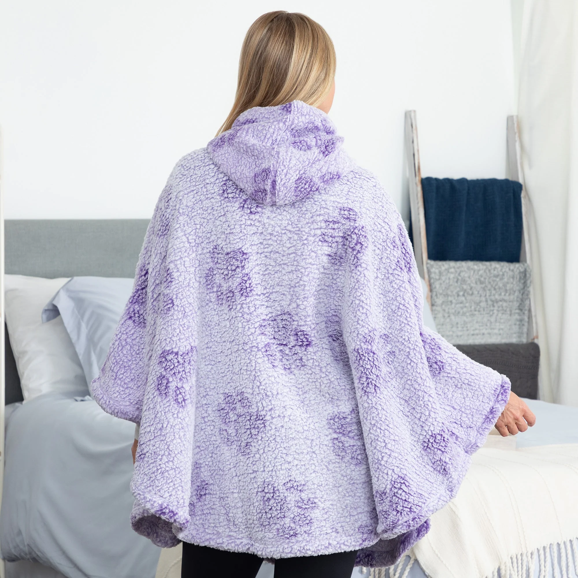 Cozy in Paws Plush Sherpa Fleece Hooded Cape with Pockets - Image 4