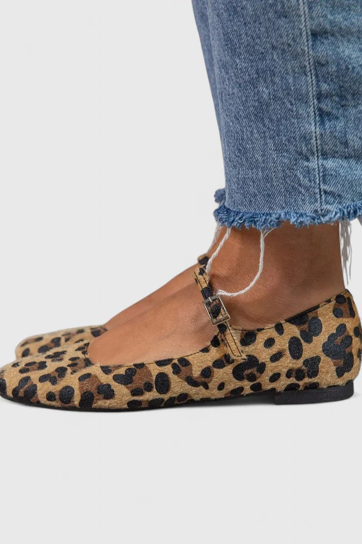 Arieth | Sophisticated Sandals - Image 2