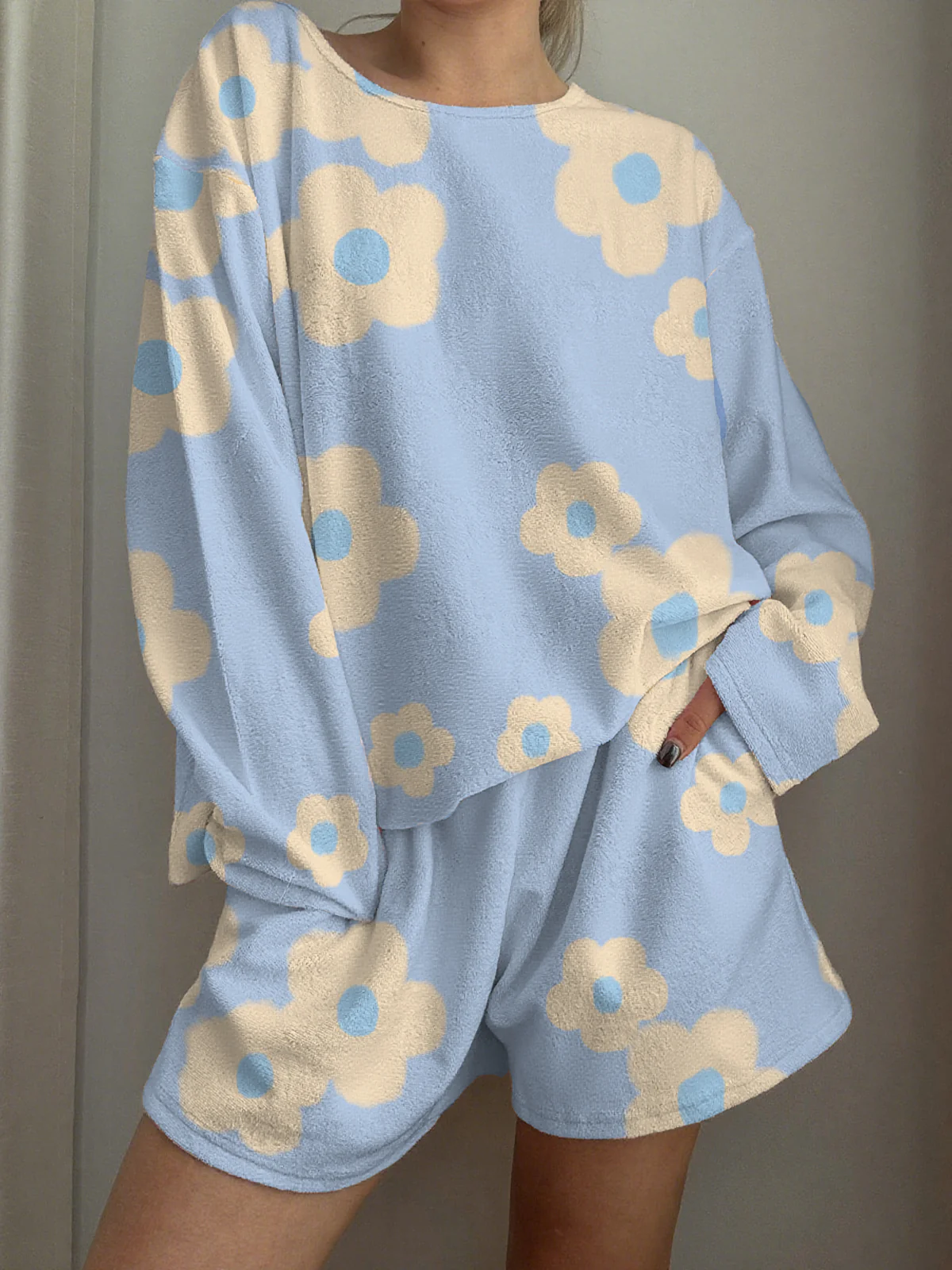 Blue Flowers Printed Long-Sleeved Shorts Loungewear Set - Image 2