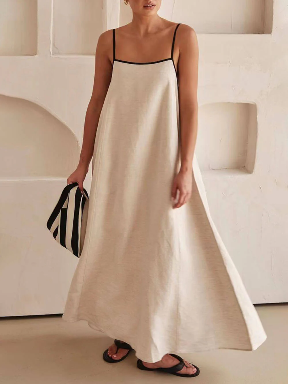 Classic Holiday Style Contrasting Suspender Dress - Image 2