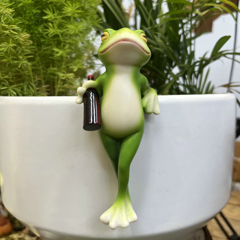 Climbing Frogs Decorations - Image 3