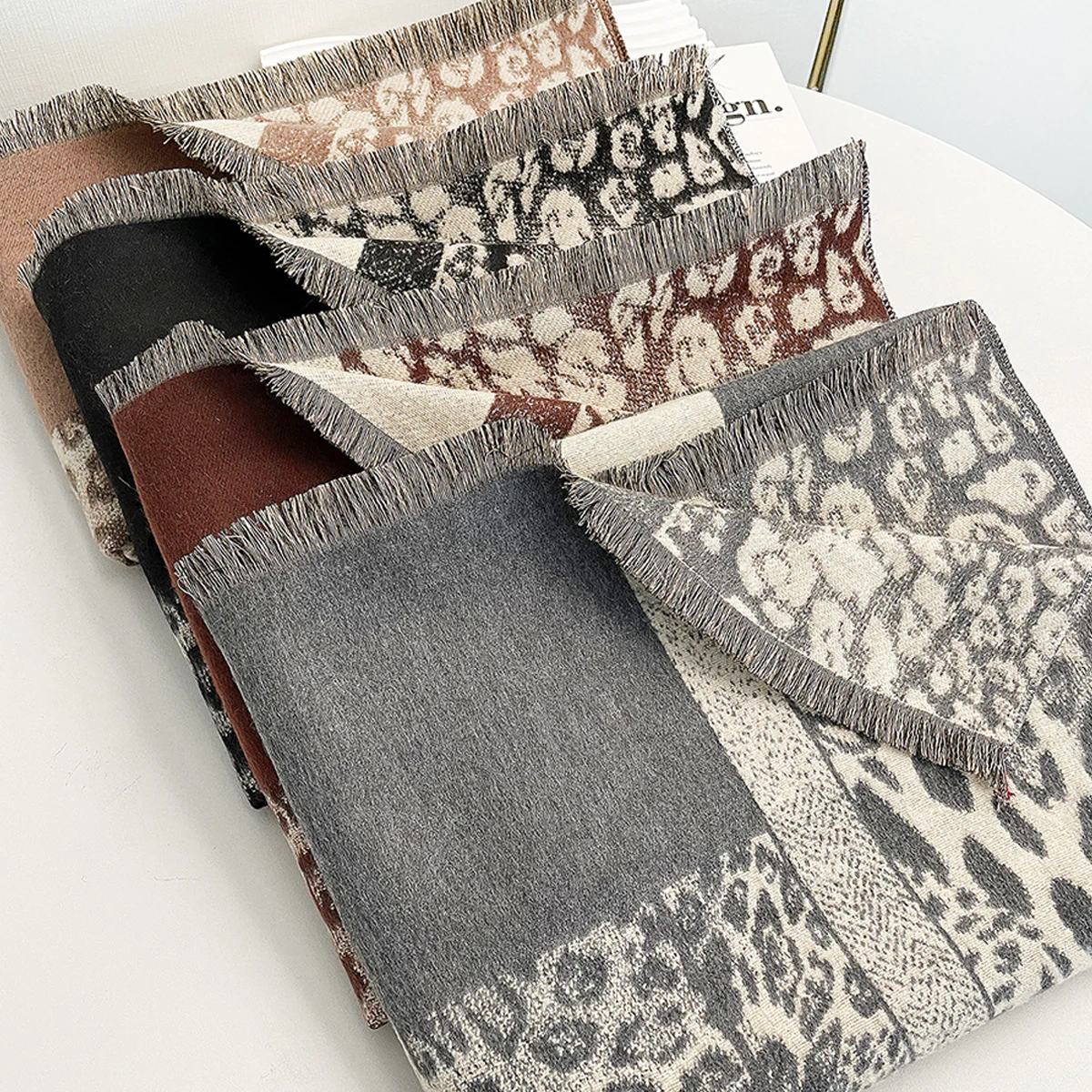 Colorblock Leopard Print Thick Warm Temperament Shawl Scarf - Image 2