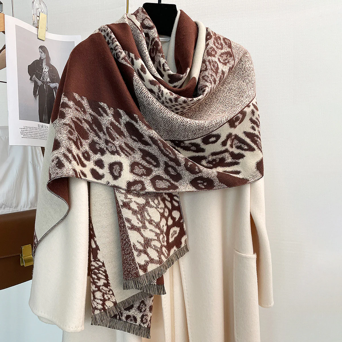Colorblock Leopard Print Thick Warm Temperament Shawl Scarf - Image 7