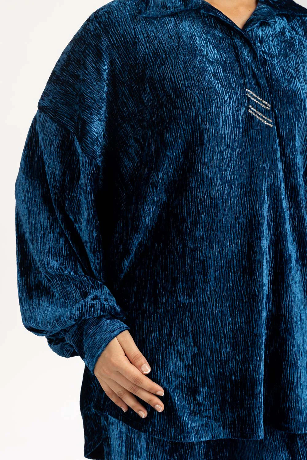 Women's Velvet Long-Sleeved Loose Pajama Set - Image 2