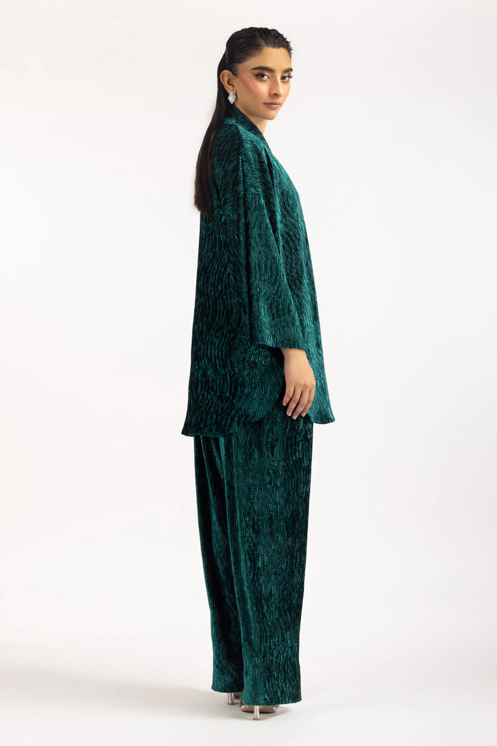 Women's Velvet Long-Sleeved Loose Pajama Set - Image 5