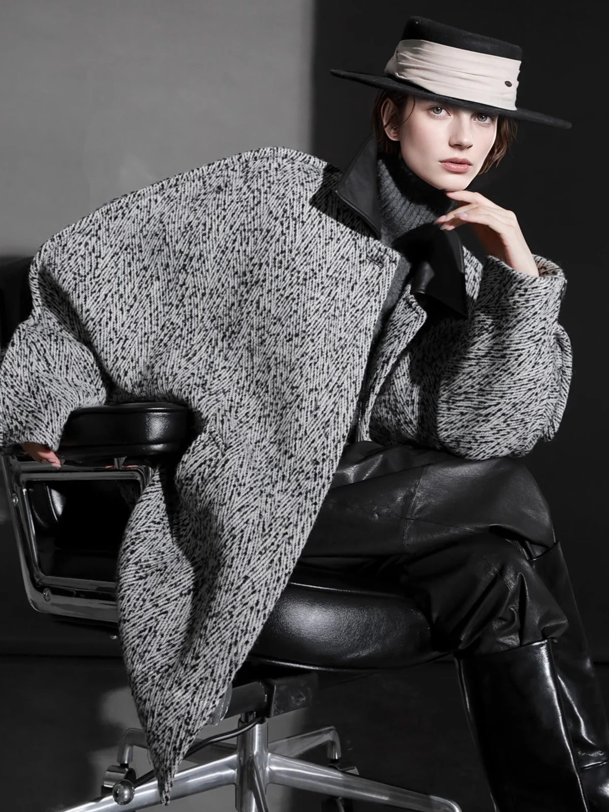 Designer Wool Coat for Women – Double-Faced Herringbone Snowflake Pattern Short Jacket with Leather Collar, Korean Style Winter Outerwear - Image 3