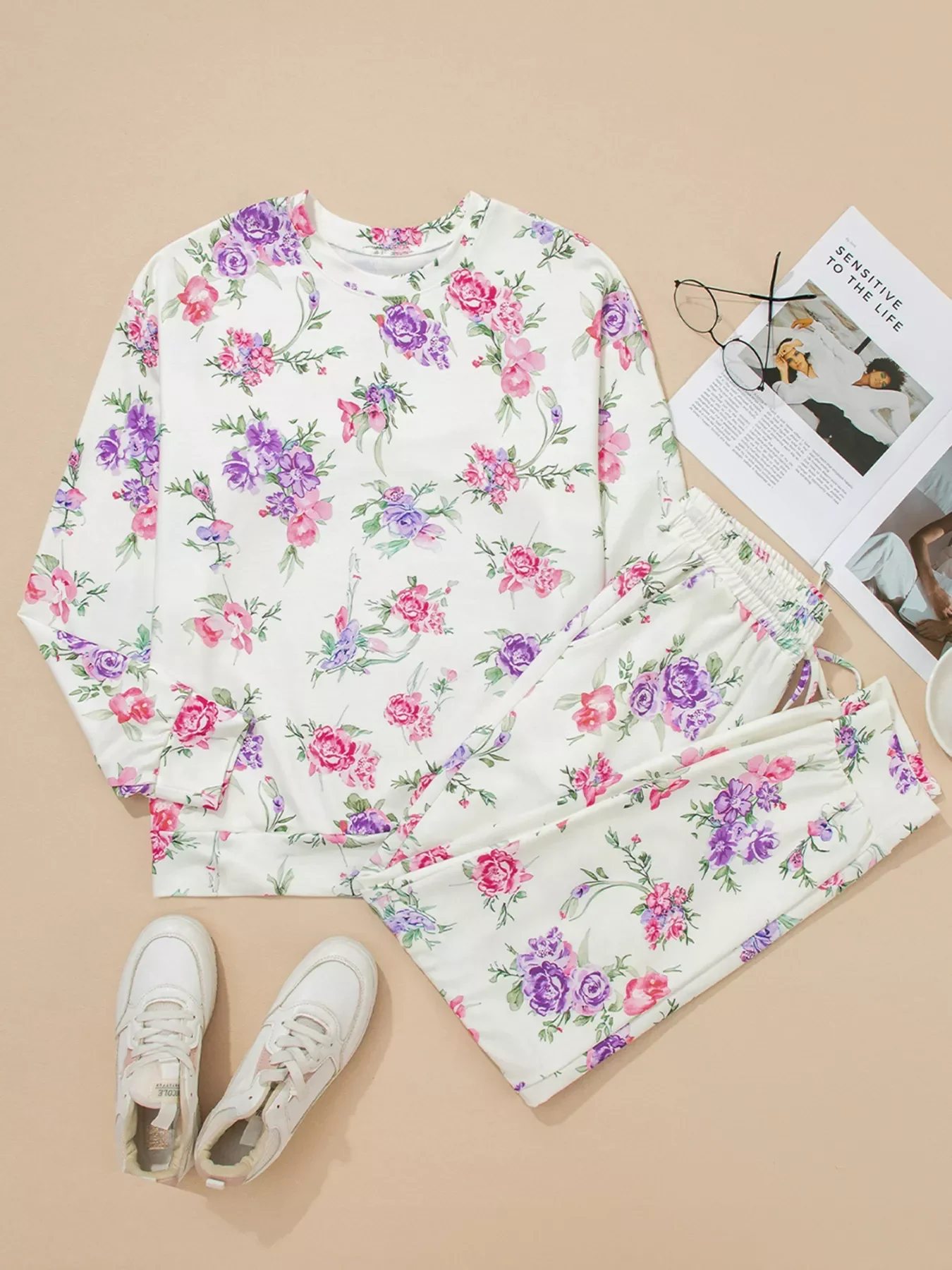 Floral Print Round Neck Top and Drawstring Pants Lounge Set - Image 3