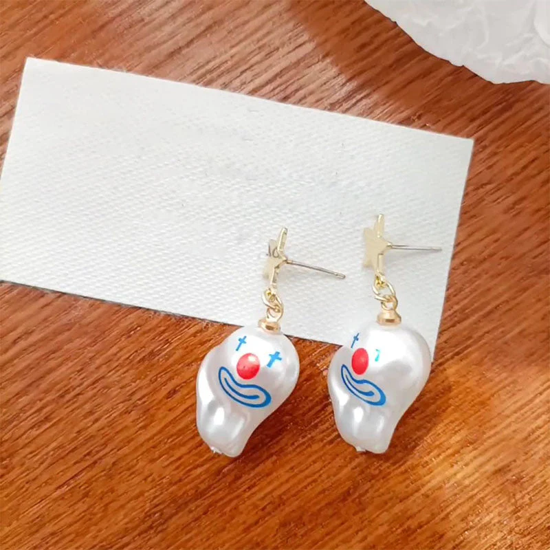 Funny Baroque Pearl Joker Earring - Image 4