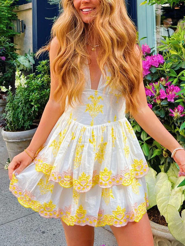 Halter neck mini dress - Image 2