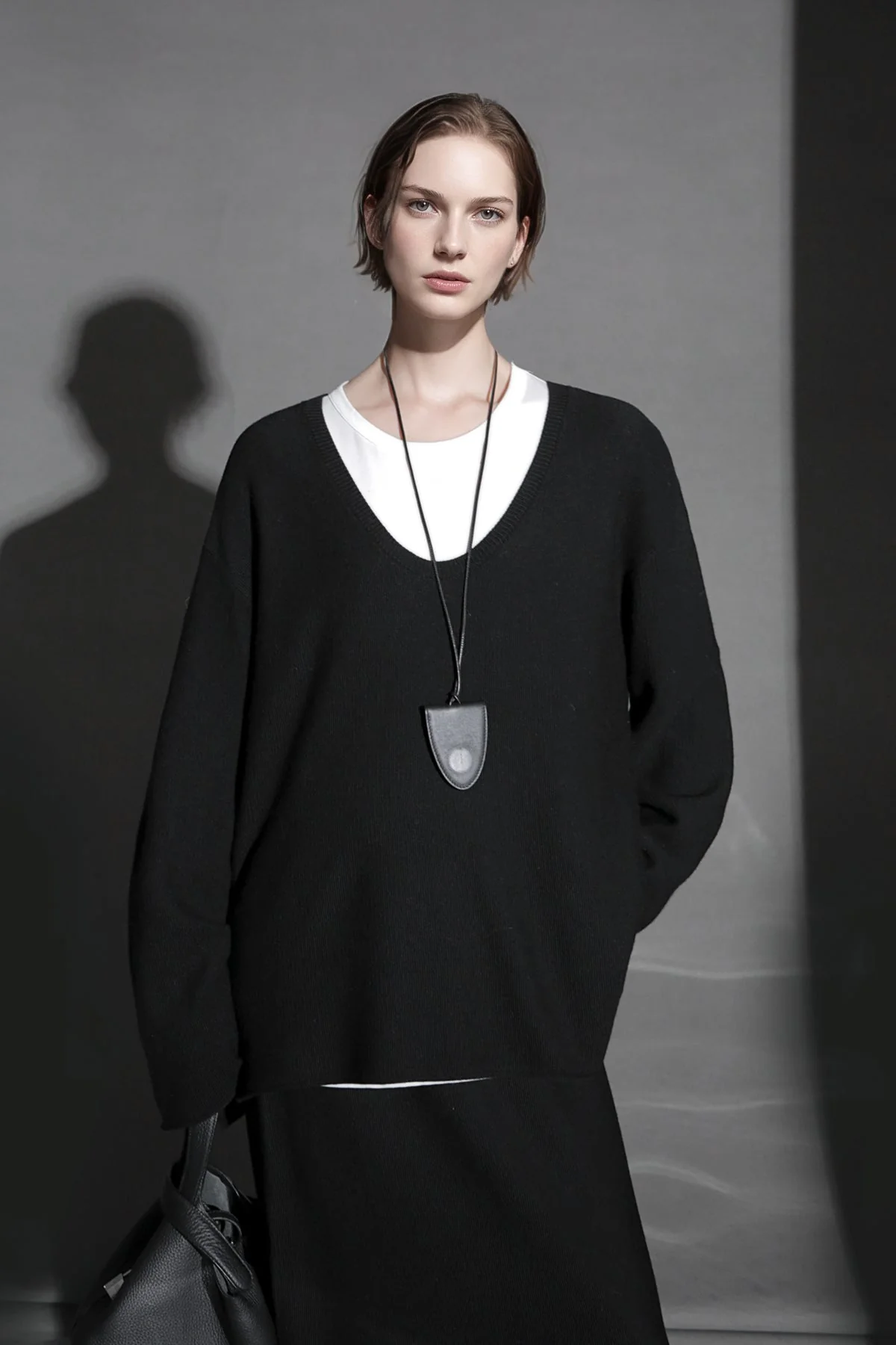 High-End Textured Wool Knit Set for Women – U-Neck Yangzi Yarn Sweater & Stretch Skirt Two-Piece Outfit - Image 12