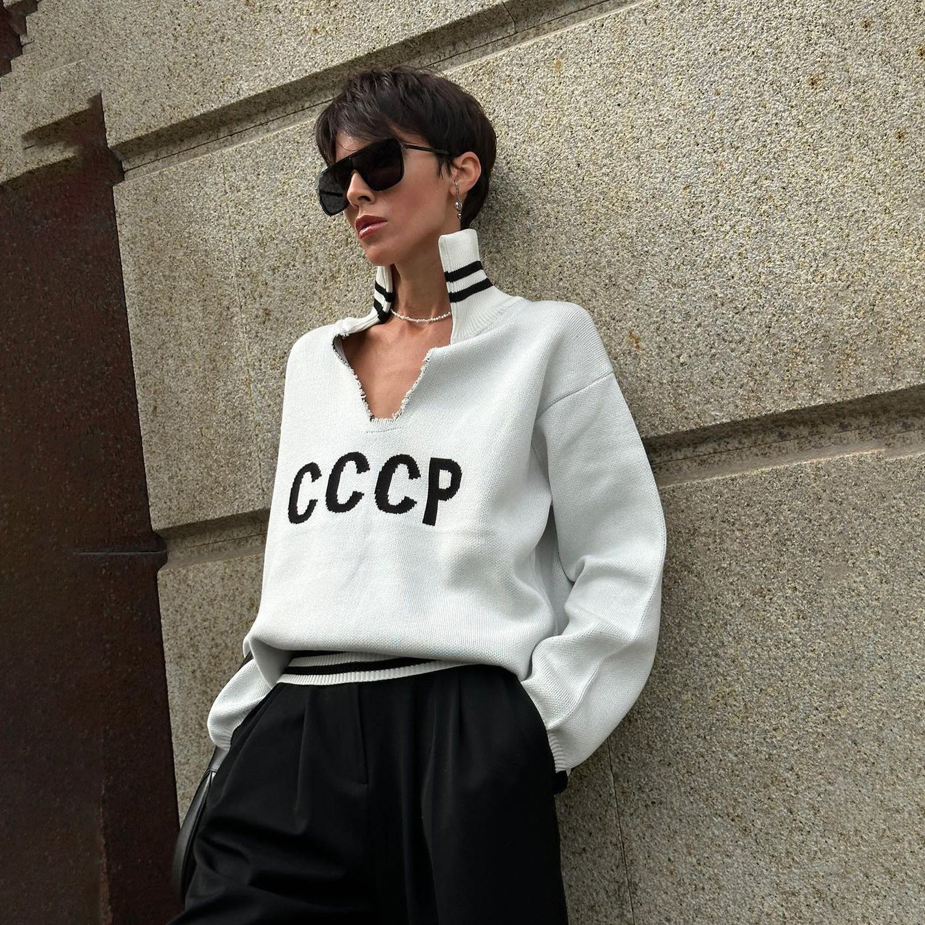 Letter-print yarn knit hem fitted soft and cozy sweater