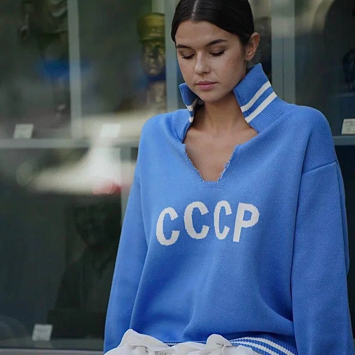 Letter-print yarn knit hem fitted soft and cozy sweater - Image 6