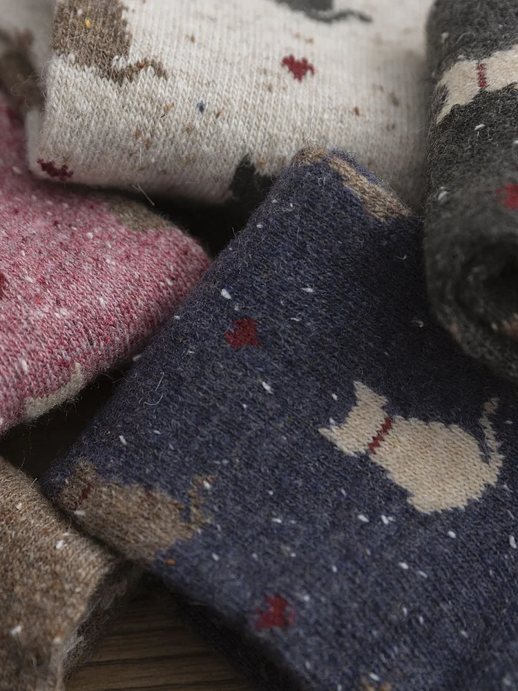 Lovely Cats & Heart Pattern Comfy Knit Socks - Image 7