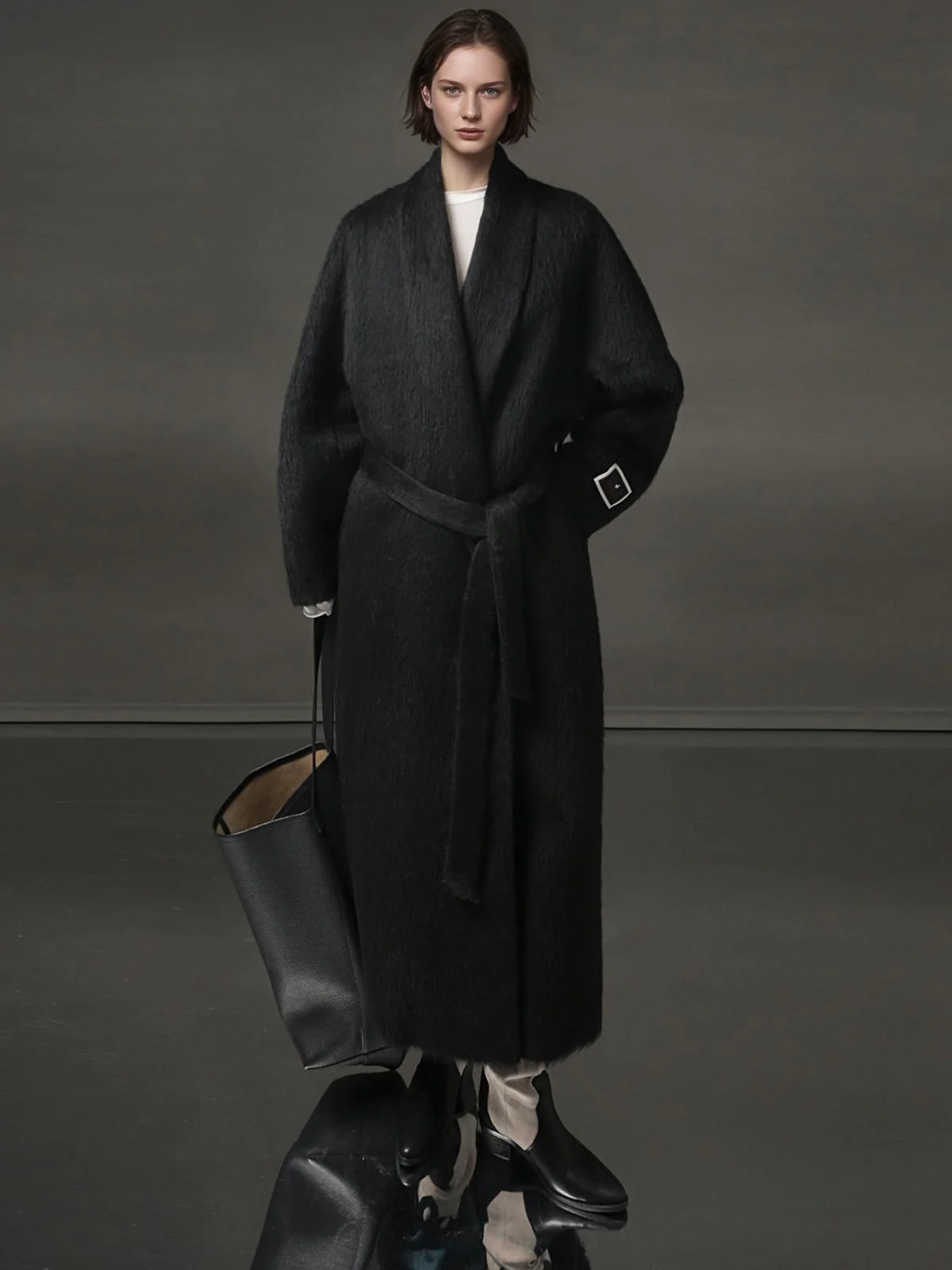 Luxury Suri Alpaca Wool Coat for Women – Double-Faced Winter Fur-Trim Overcoat with Chic Lapel Collar - Image 2
