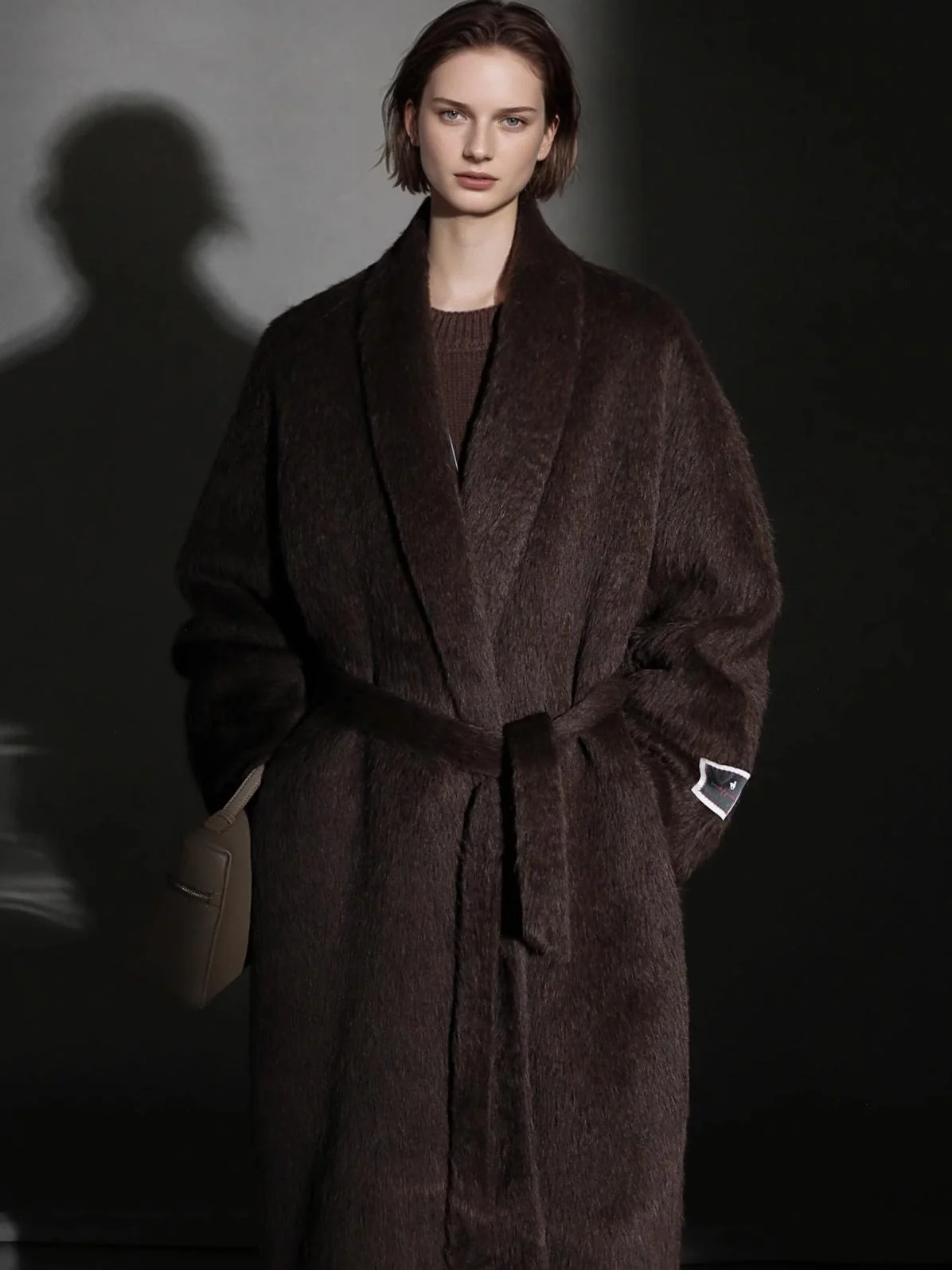 Luxury Suri Alpaca Wool Coat for Women – Double-Faced Winter Fur-Trim Overcoat with Chic Lapel Collar - Image 3