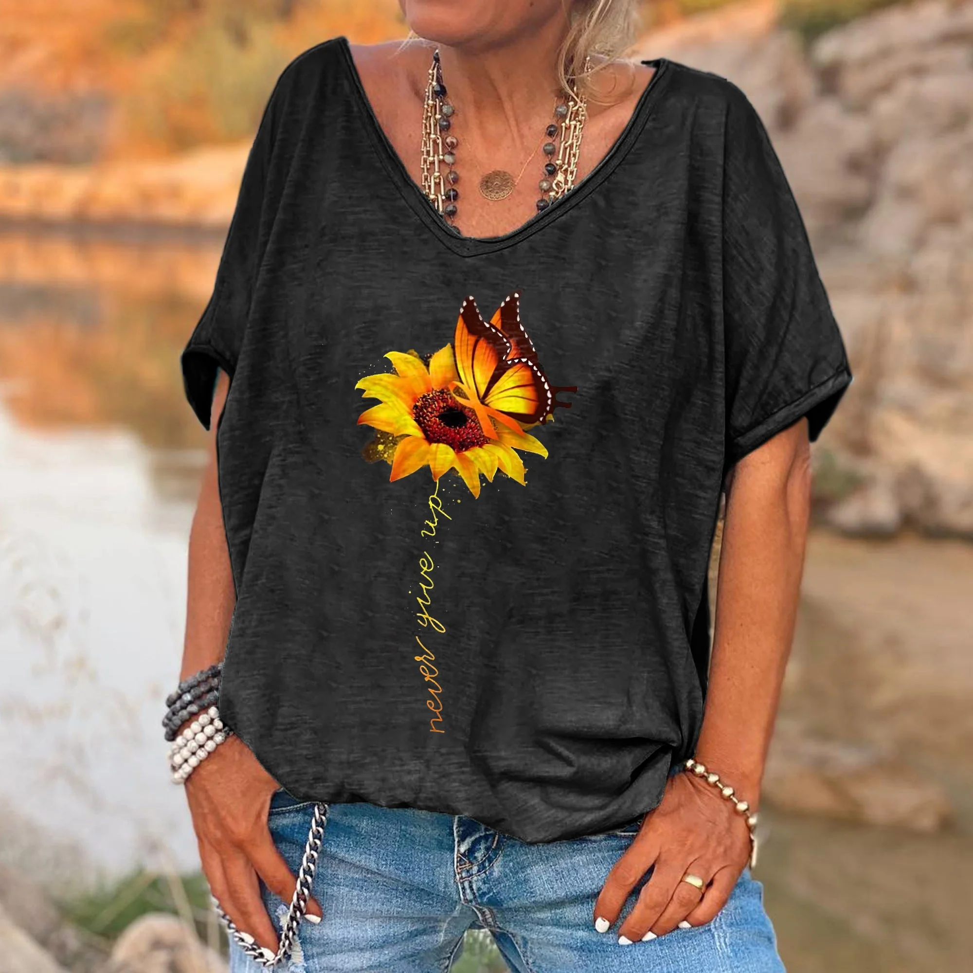 Never Give Up Printed Sunflower Women's T-shirt - Image 3