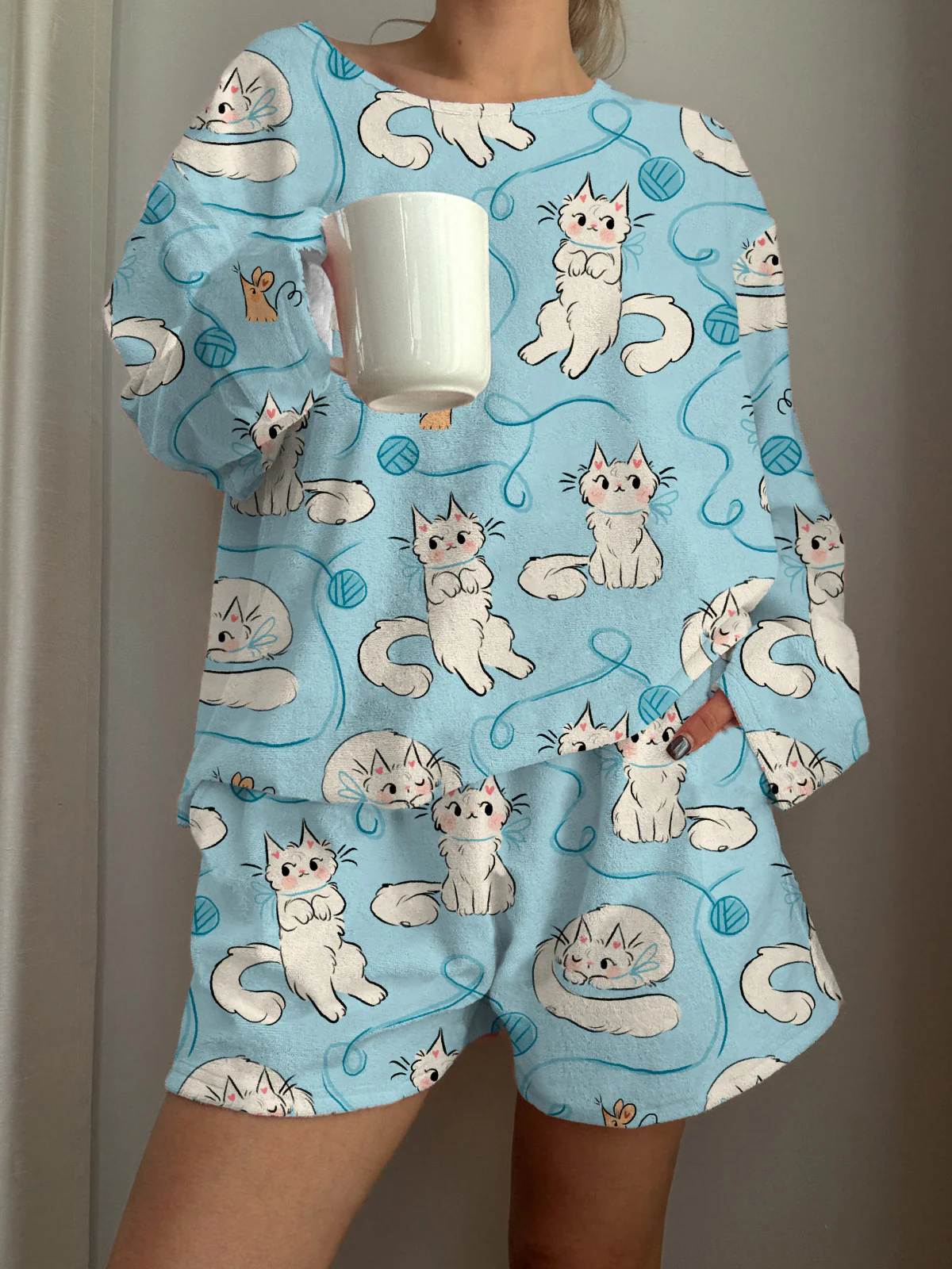 Playing Kittens Printed Long-Sleeved Shorts Loungewear Set - Image 2
