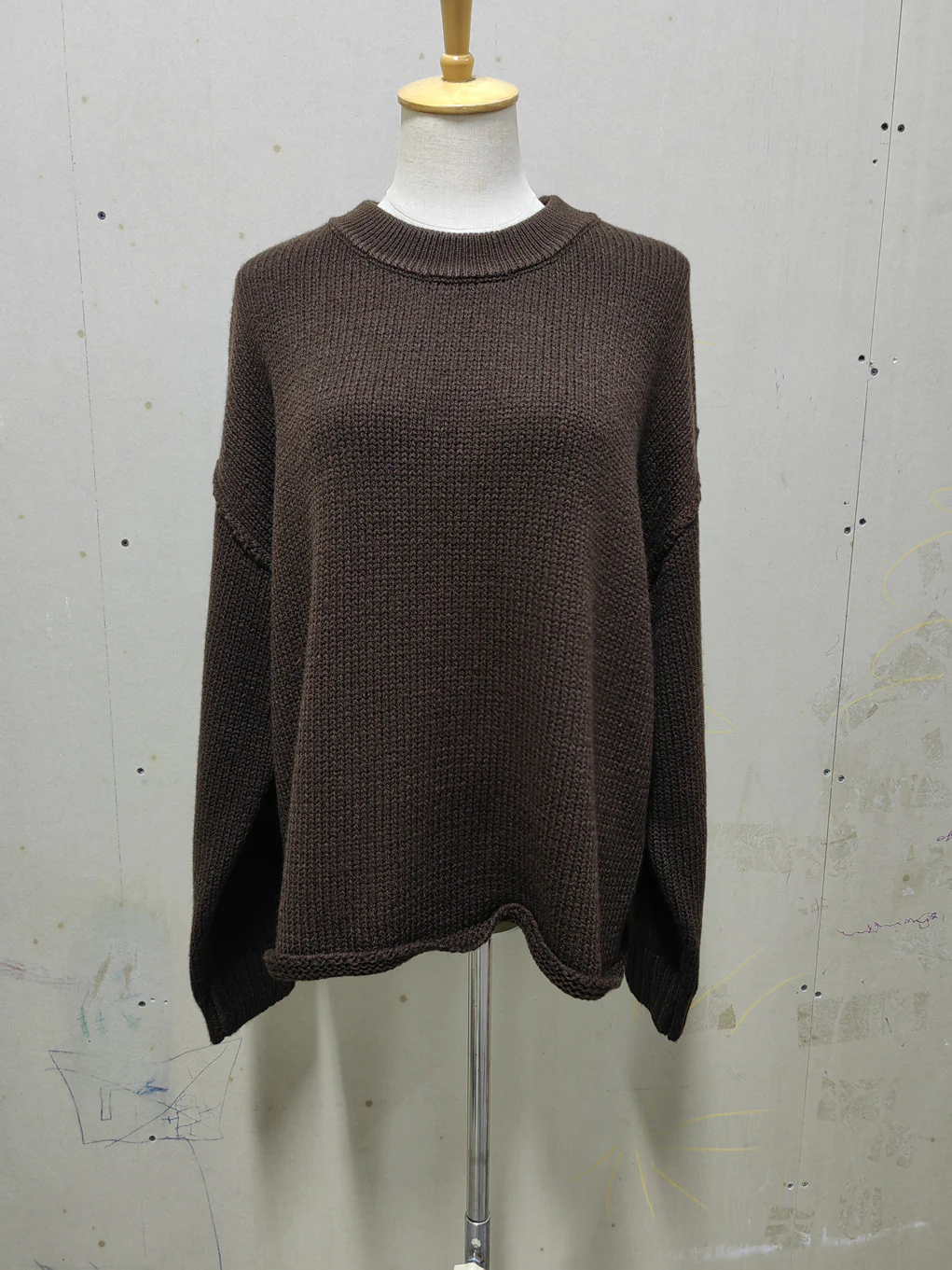 Round Neck Reverse Solid Color Casual Knitted Top - Image 7