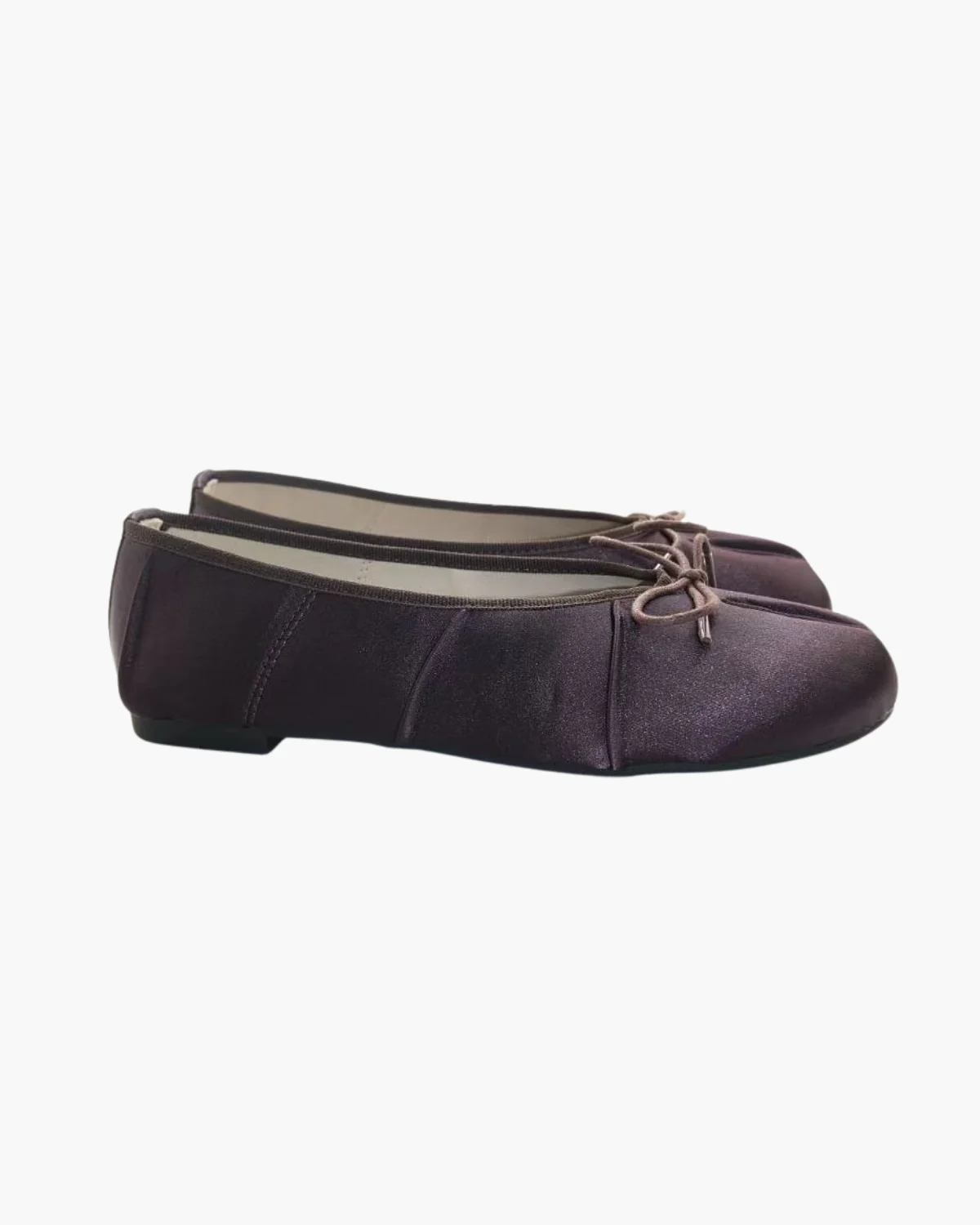 Satin Wrinkles Tabi Ballet Flats - Image 3