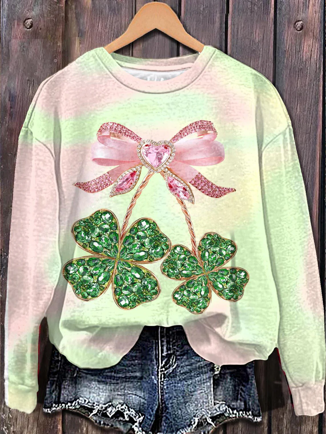 Sparkling Clover Printed Long Sleeve Casual Top