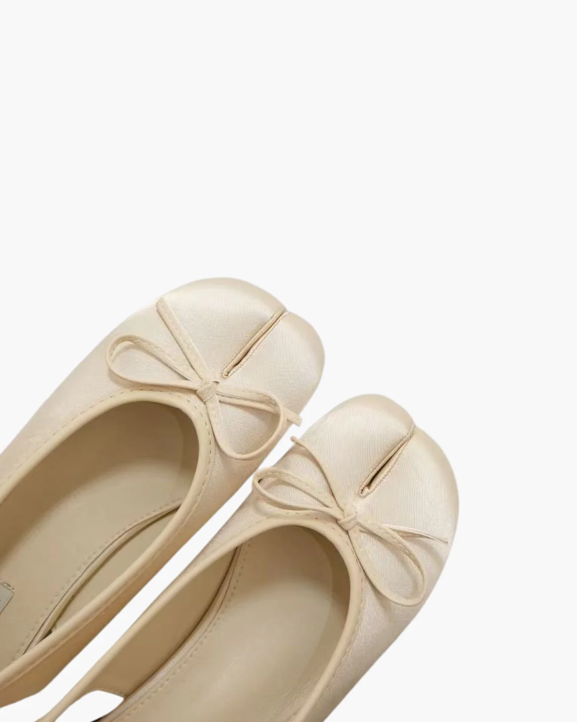 Bow Tie Slingback Tabi Pumps - Image 22
