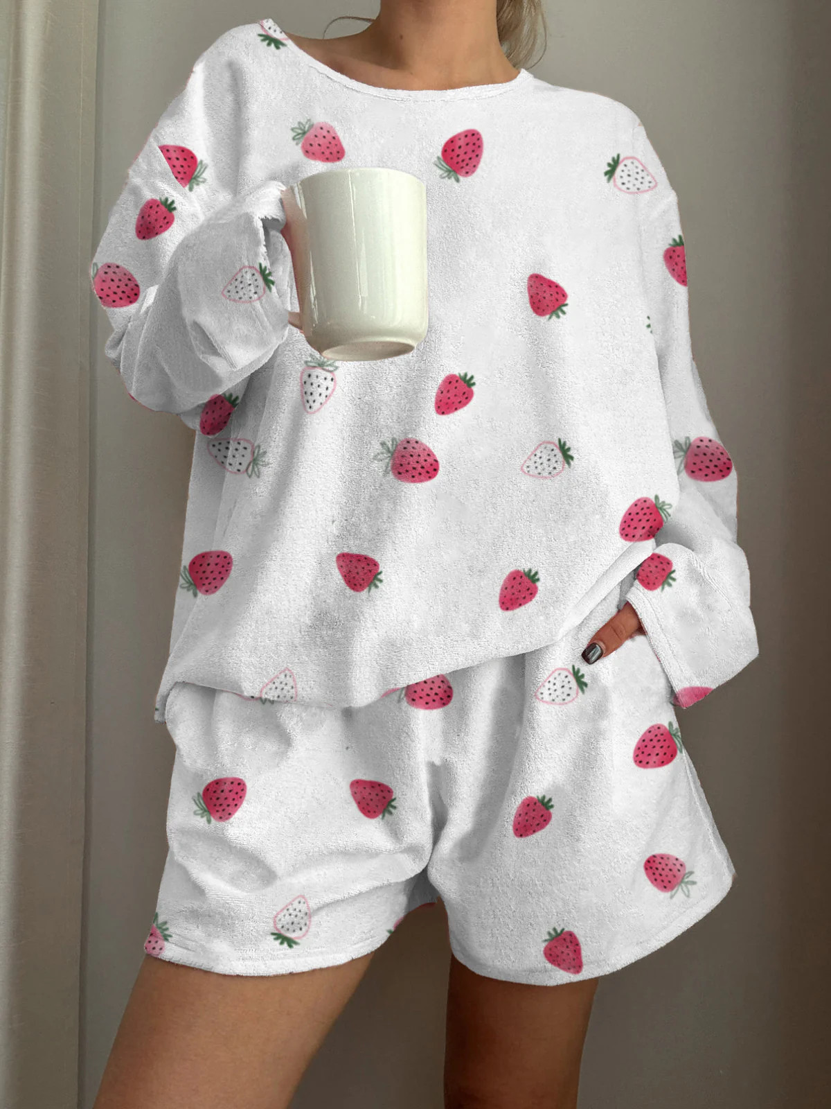 Two-Color Strawberry Printed Long-Sleeved Shorts Loungewear Set - Image 2