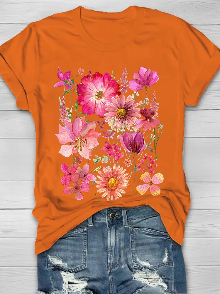 Vintage Flowers Print Women's T-shirt - Image 3