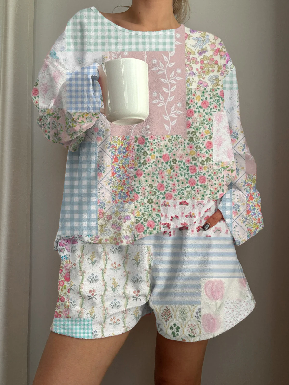 Vintage Patchwork Flower Printed Long-Sleeved Shorts Loungewear Set - Image 2