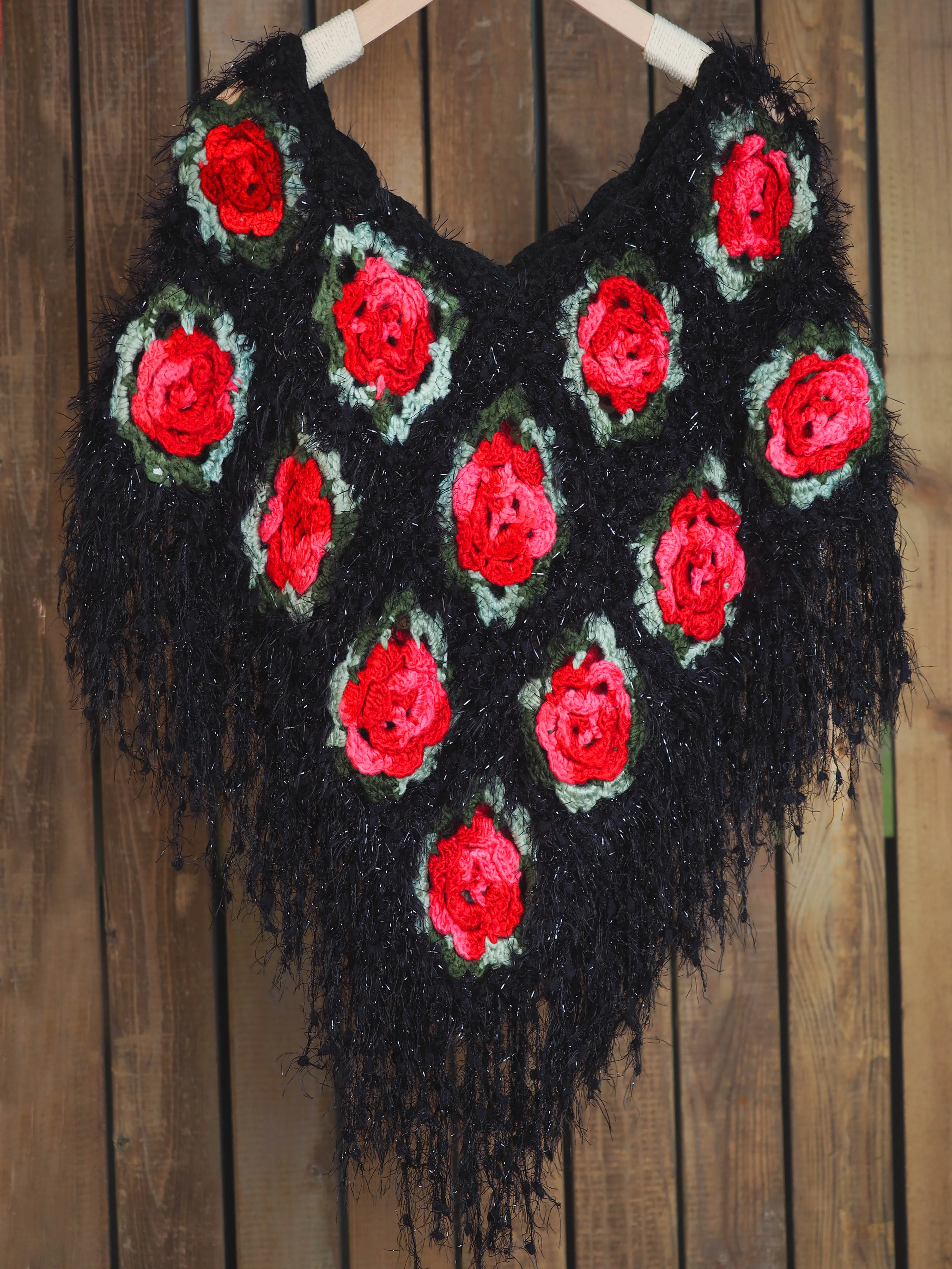 Women's Hand-woven flower shawl - Image 2