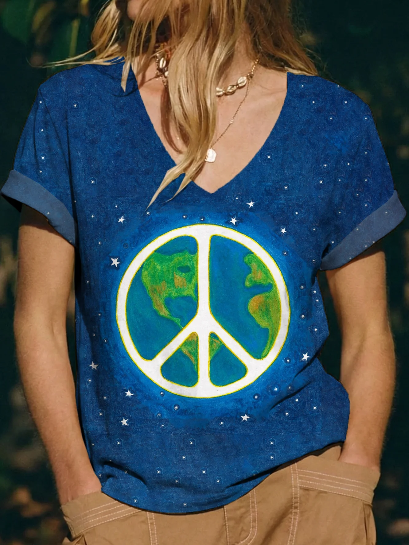 Women's Vintage Blue Earth Peace Sign Hippie Art Print Casual V-neck Short Sleeve Cotton T-shirt