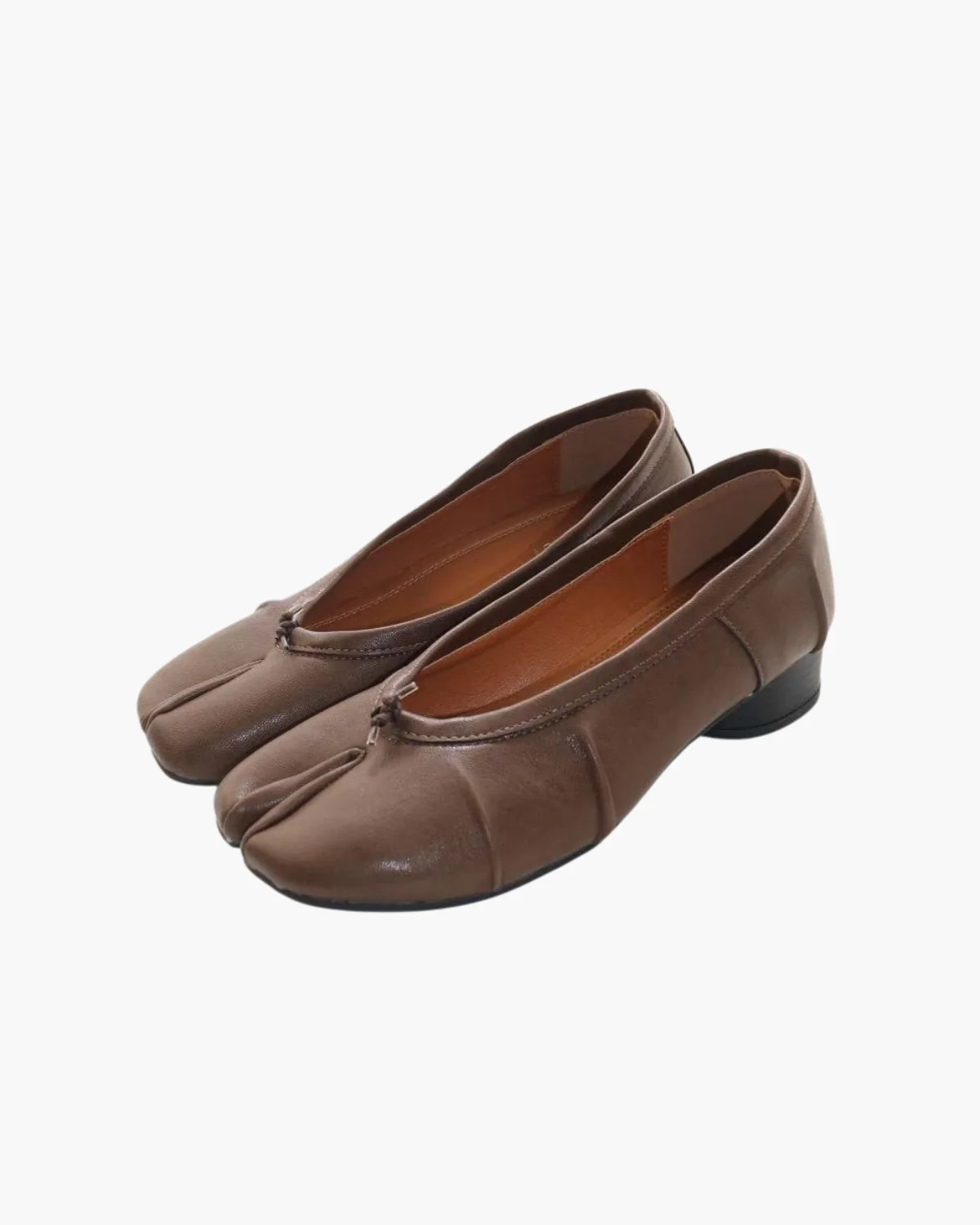 Wrinkles Tabi Pumps - Image 11