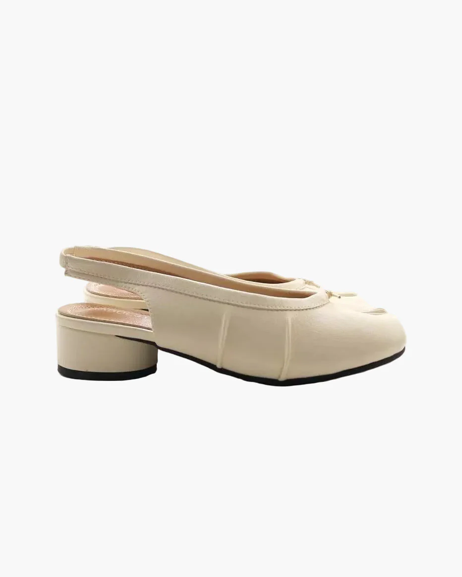 Wrinkles Tabi Sandal Pumps - Image 16