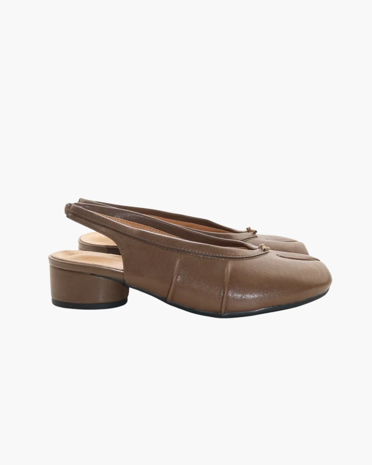 Wrinkles Tabi Sandal Pumps - Image 22